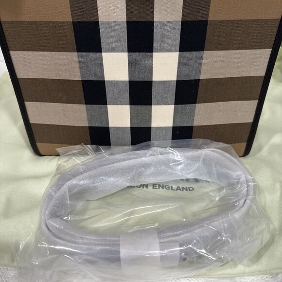 Burberry Black/Beige House Check Fabric Small N/S Book Tote New With Tag - Picture 3 of 7